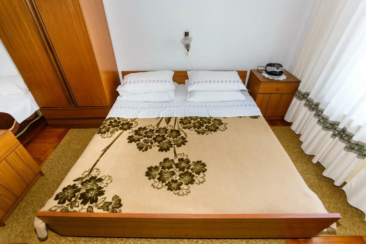 Apartmani Jelica Krk Town Croazia