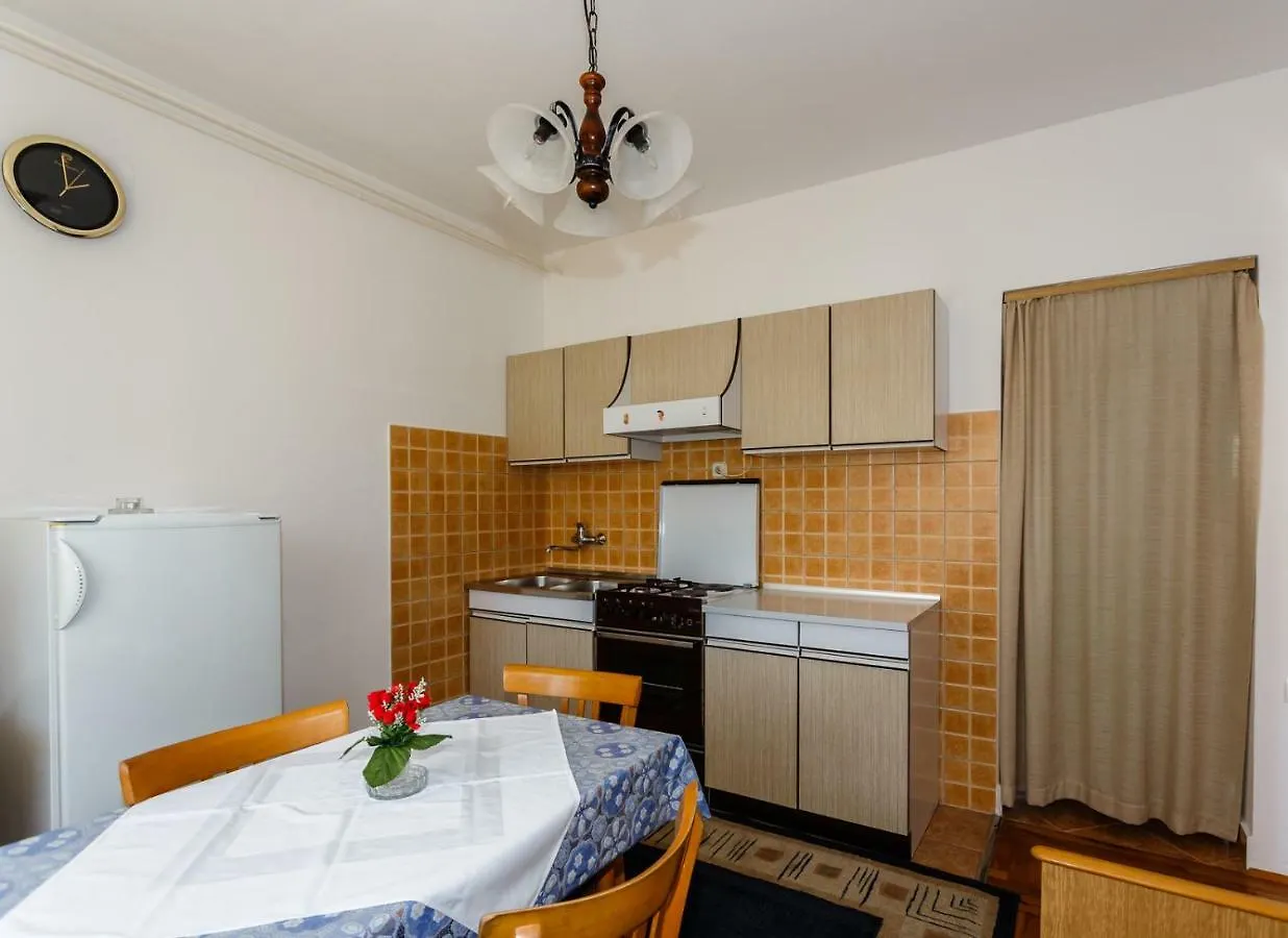 Apartmani Jelica Krk Town Croazia